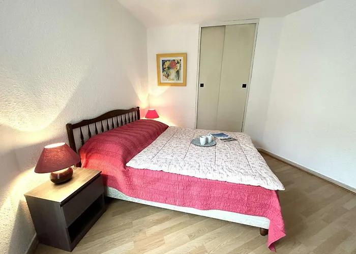 T3 Avec Terrasse Et Garage Proche - Saint-raphael - Fr-1-226a-146 *