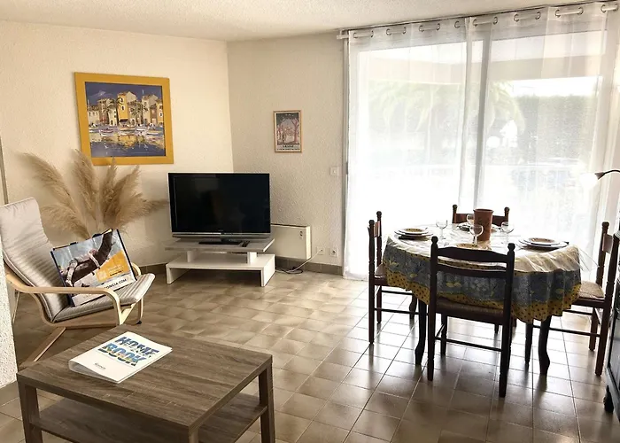 T3 Avec Terrasse Et Garage Proche - Saint-raphael - Fr-1-226a-146 Lägenhet