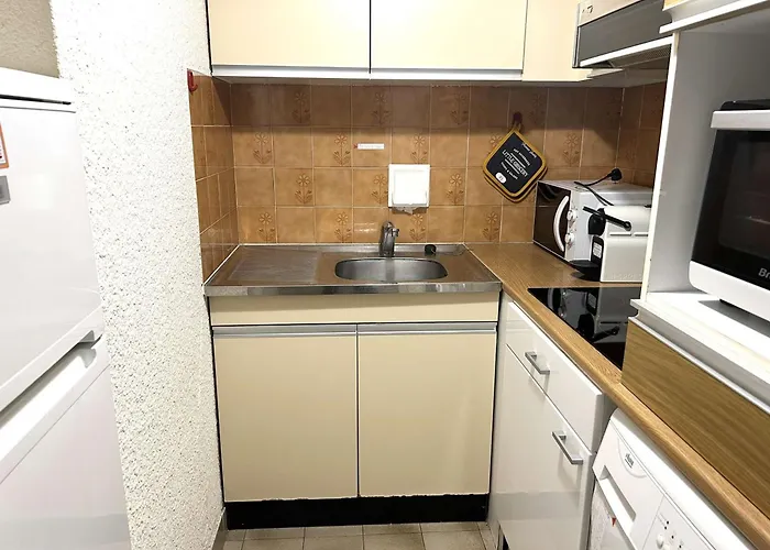 Lägenhet T3 Avec Terrasse Et Garage Proche - Saint-raphael - Fr-1-226a-146